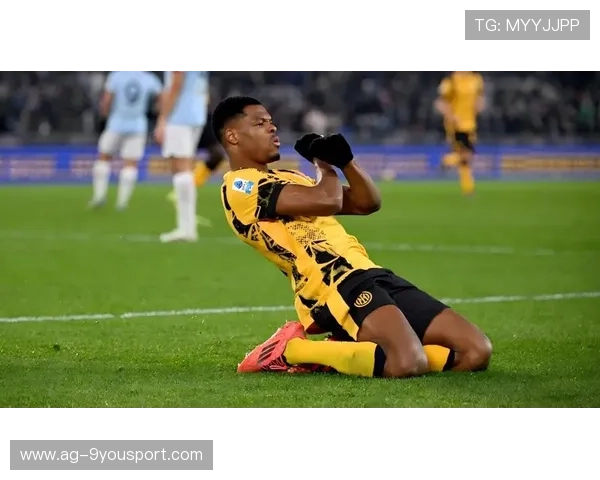 国米邓弗里斯边路推进与速度提升训练